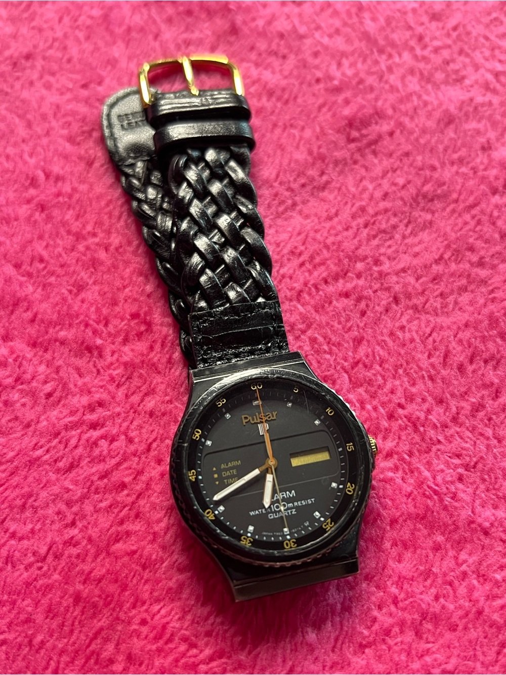 1980s Pulsar Black and Gold Watch with Braided Leather Strap Vintage Y960-601R